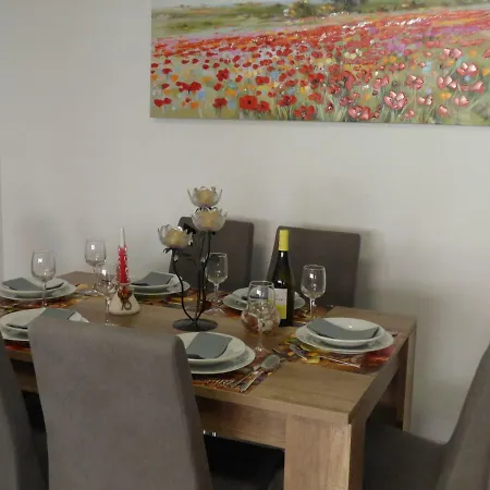 Nexthome Pool & Terrace Apartamento *